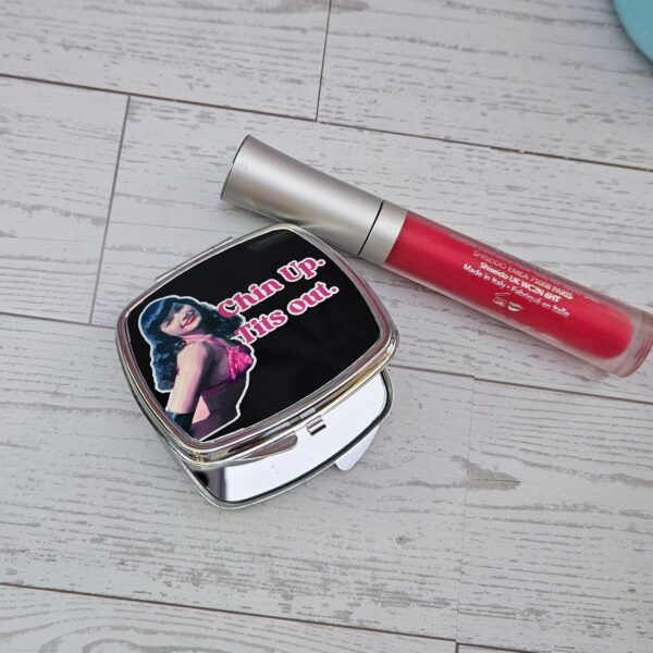 Bettie Page Compact Mirror: Retro Pin-Up Makeup Accessory