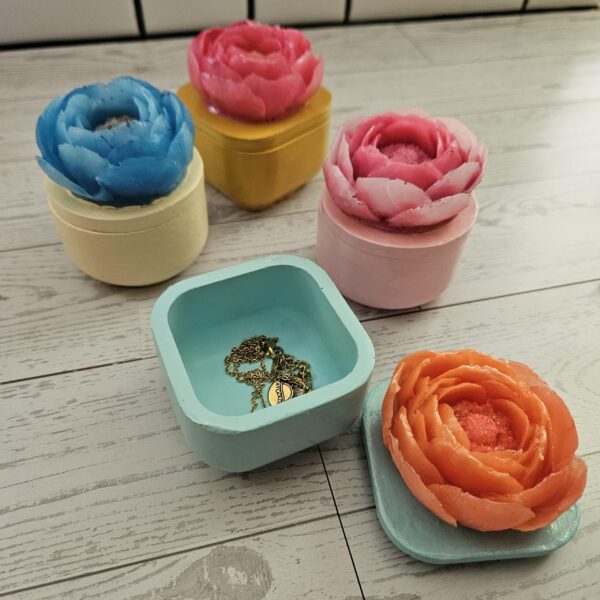 il_fullxfull.7581677006_h0al-1 Hand Cast Mini Ring Box - Decorative Floral Trinket Dish