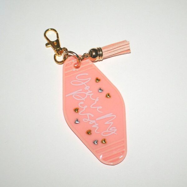 il_fullxfull.7629587837_k1qy Grey's Anatomy Inspired Motel Keychain