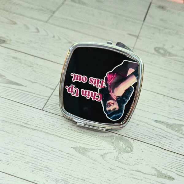 Bettie Page Compact Mirror: Retro Pin-Up Makeup Accessory