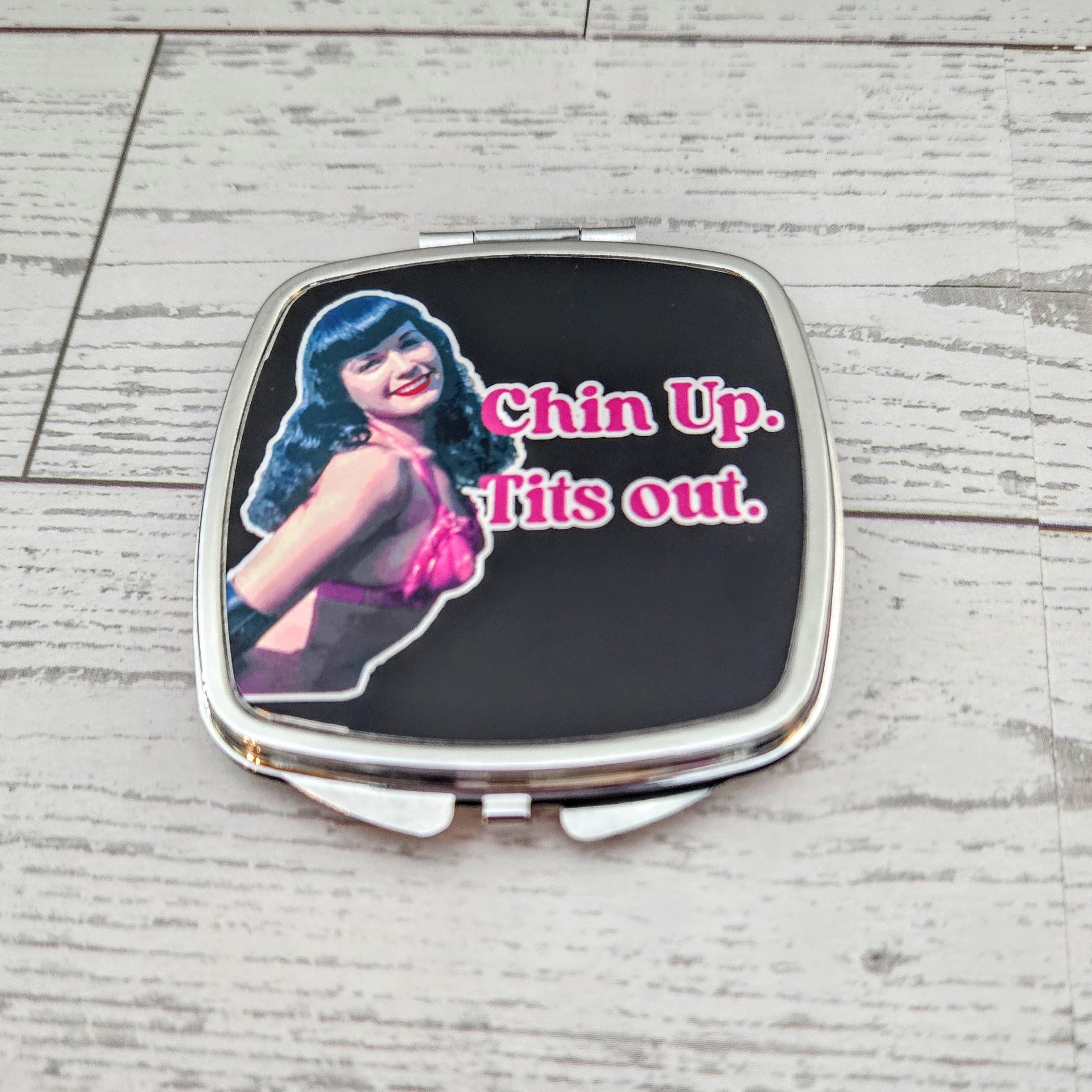 Bettie Page Compact Mirror: Retro Pin-Up Makeup Accessory - Image 5