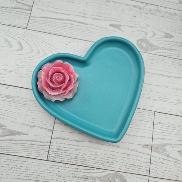 il_fullxfull.7629631219_6joj-1 Floral Heart-Shaped Trinket Dish — Bold, Handmade Jewelry Holder for Vanity or Gift Giving